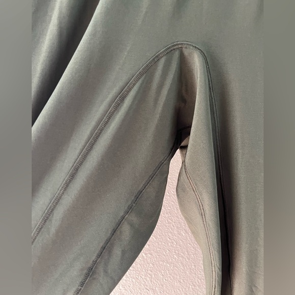 🍋LIKE NEW  Lululemon Wanderer Jogger Gray Sage - Picture 7 of 14